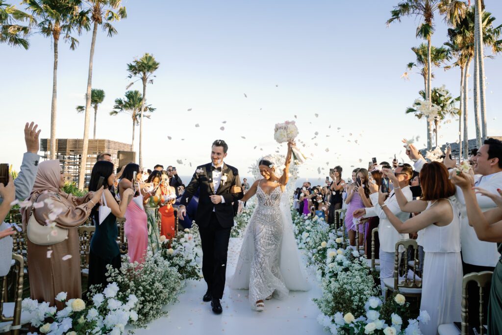 Resti & Connor’s Romantic Wedding at Alila Uluwatu