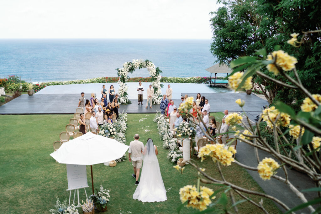 Megan and Ben’s Modern Wedding at Pandawa Cliff Estate