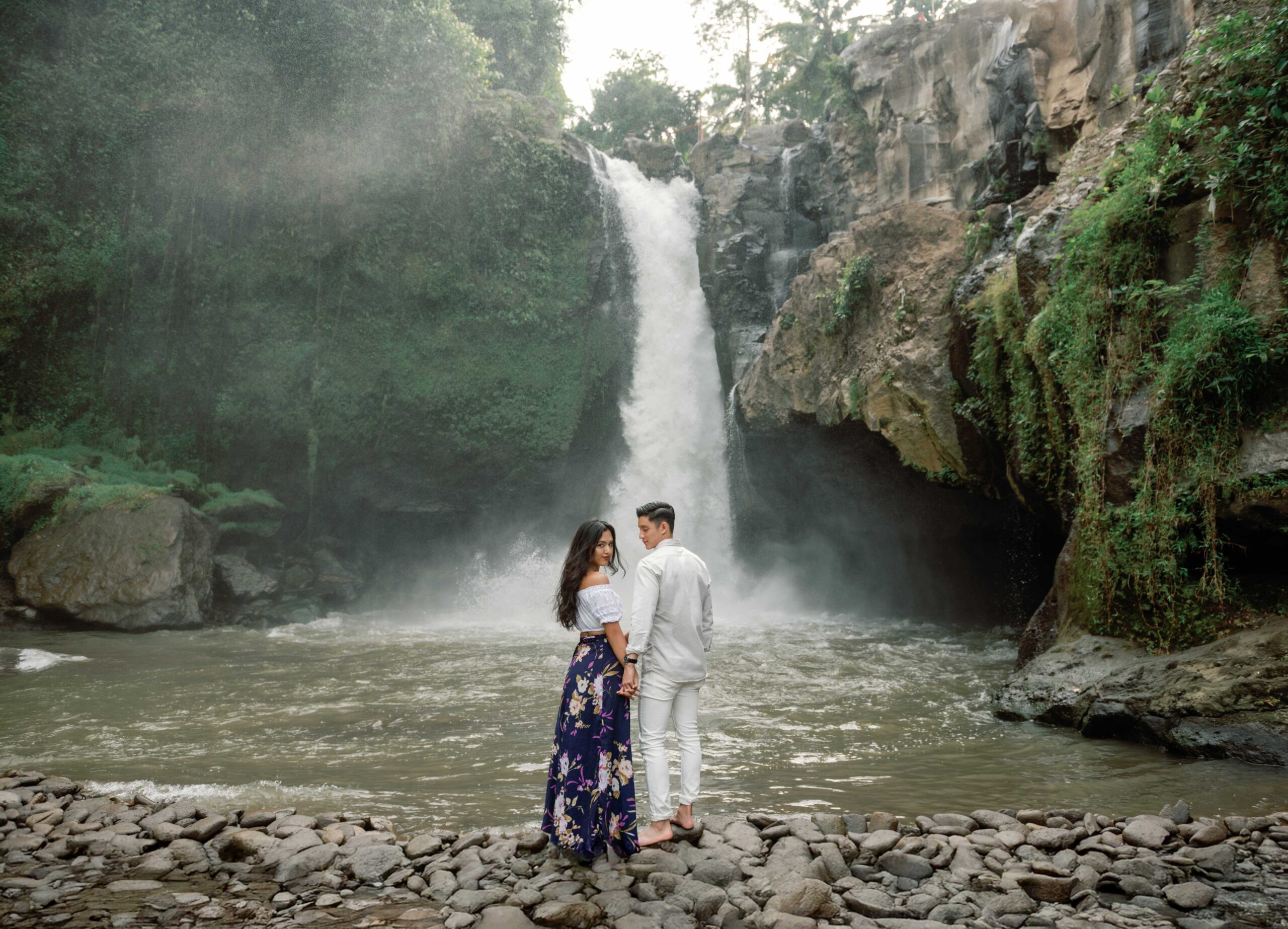 Rayner’s Honeymoon Photoshoot in Bali’s Waterfall