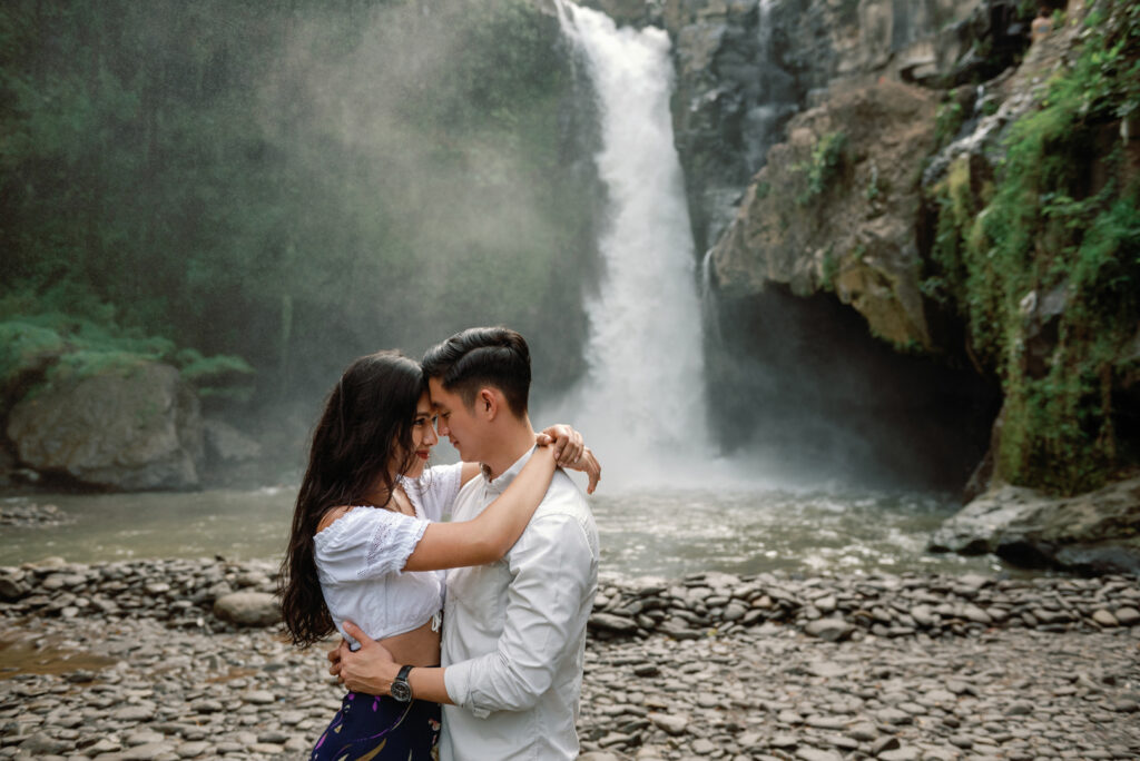 Rayner’s Honeymoon Photoshoot in Bali’s Waterfall